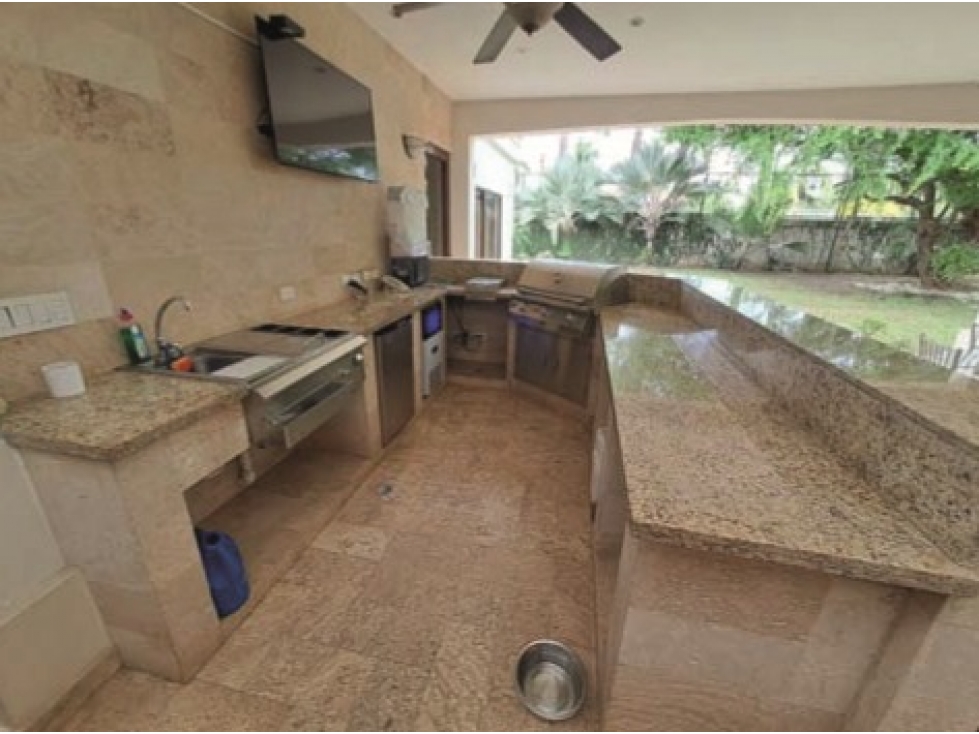 Exclusiva Residencia de 5 Recámaras en Costa del Este | 1,250 m² — foto 6