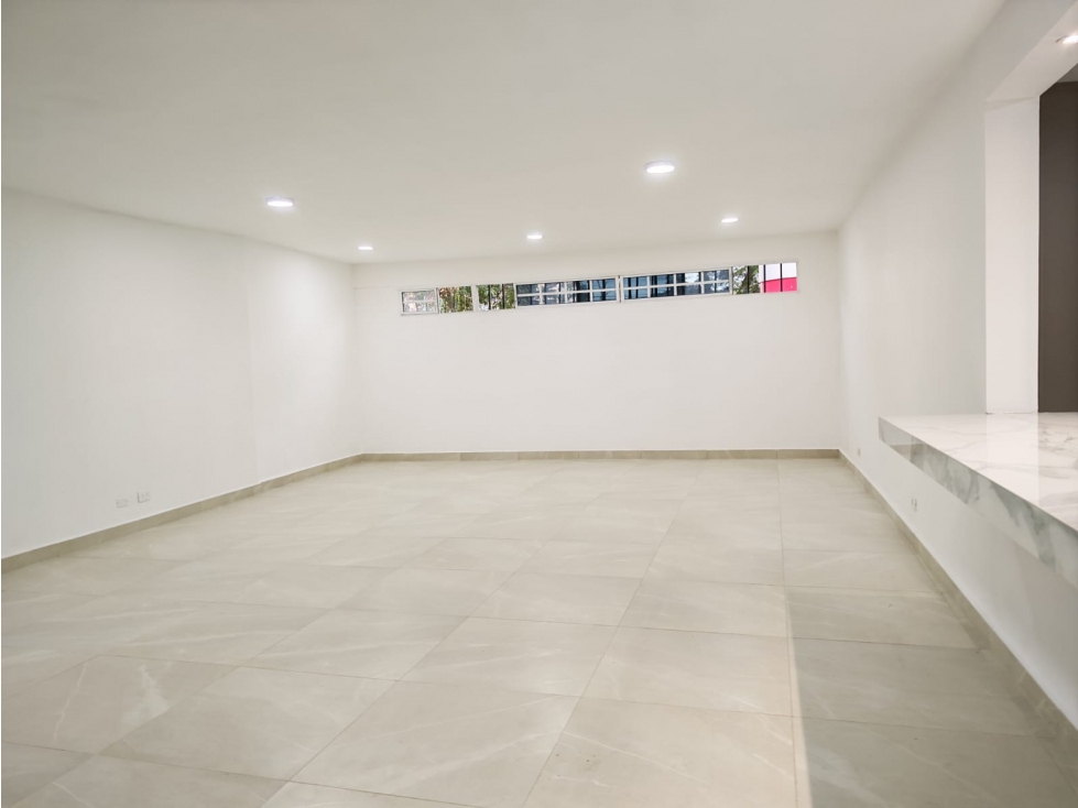 EN VENTA CASA DÚPLEX REMODELADA EN URB CERRADA SAN FRANCISCO — foto 3