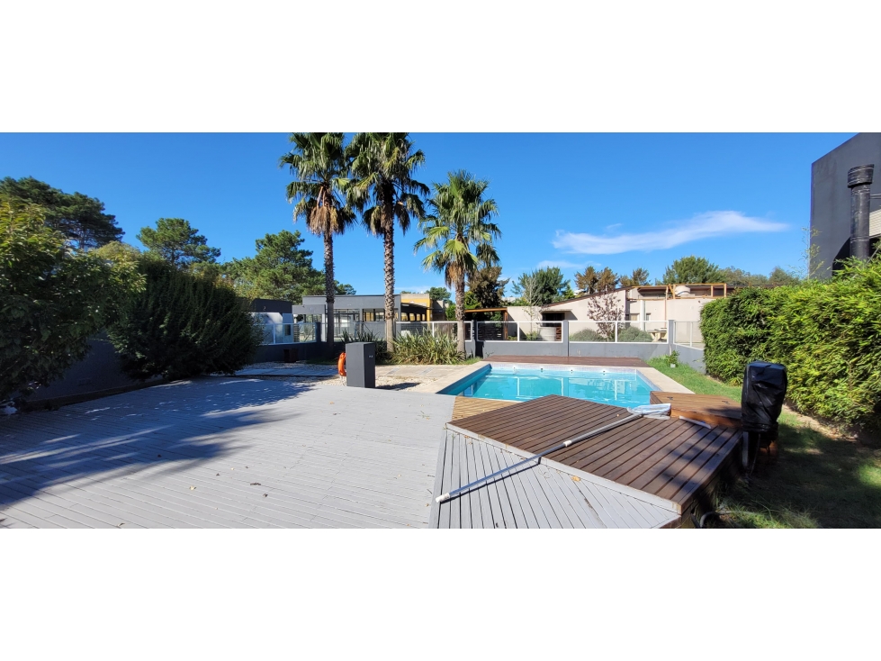 Moderna Casa en Condominio Las Palmas