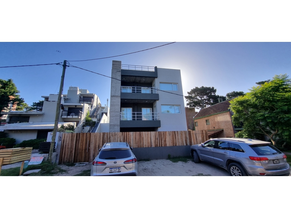 Moderno 2 Amb a Estrenar en Pinamar con pileta, cochera y baulera — foto 2