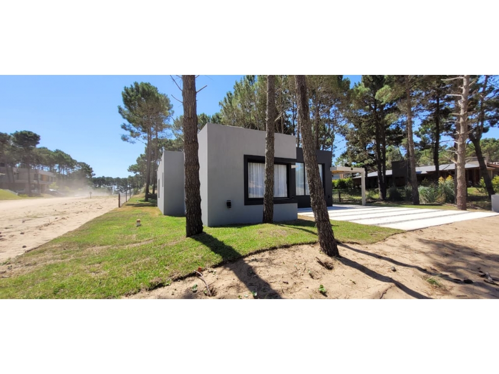 Imponente Casa en Barrio Pioneros — foto 4