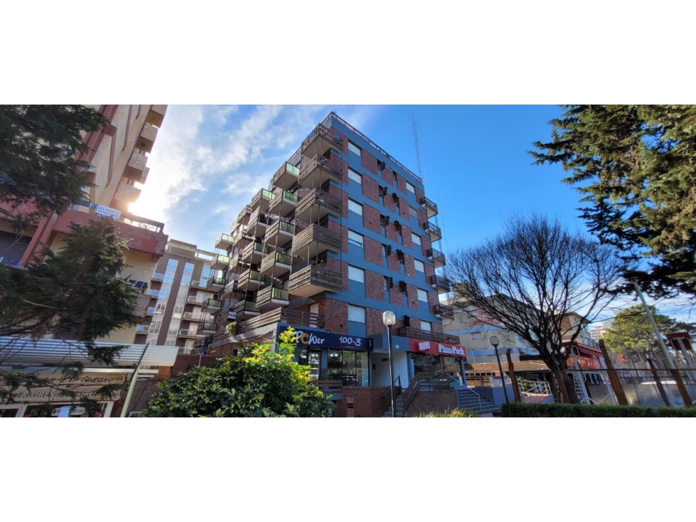 Venta Depto 3 Ambientes con cochera en el centro de Pinamar - 1