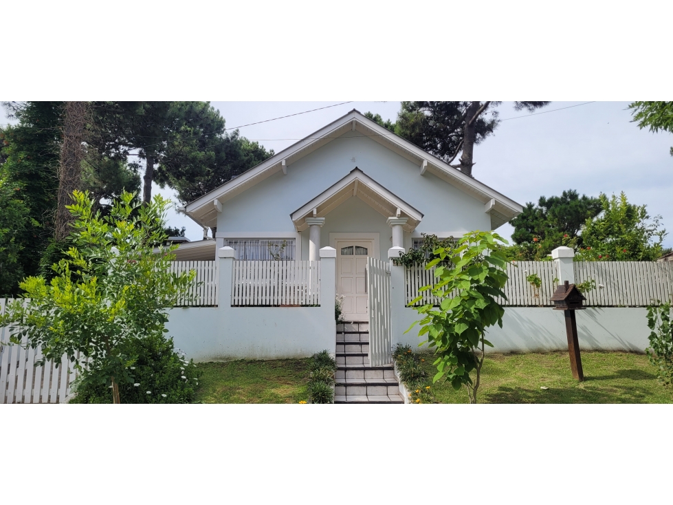 Casa en Venta - Ostende de excelente calidad de construcción - 4
