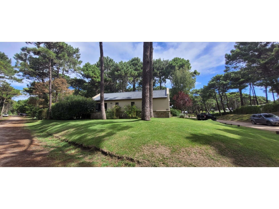 Casa a la Venta en Pinamar norte, Permuta o Financia — foto 4