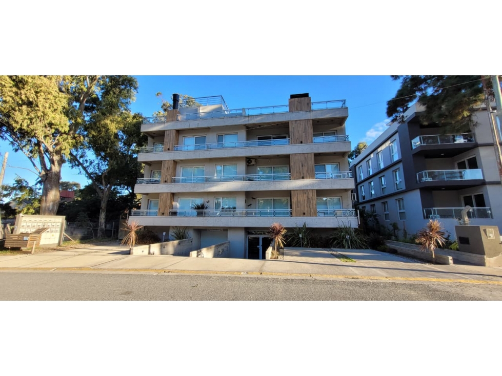 Vendo Depto céntrico en Pinamar con cochera y baulera. Oportunidad !!! - 3