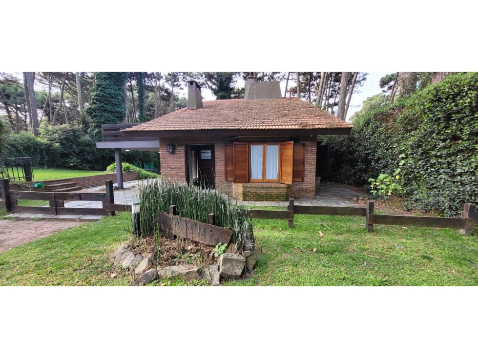 Vendo Casa en Pinamar 5 dorm. en Zona Lasalle — foto 3