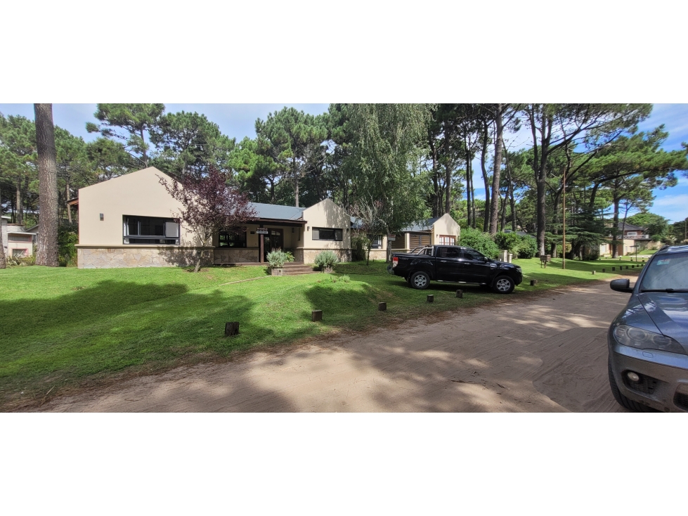 Casa a la Venta en Pinamar norte, Permuta o Financia — foto 2