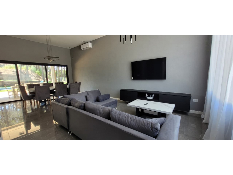 Imponente Casa en Barrio Pioneros — foto 6