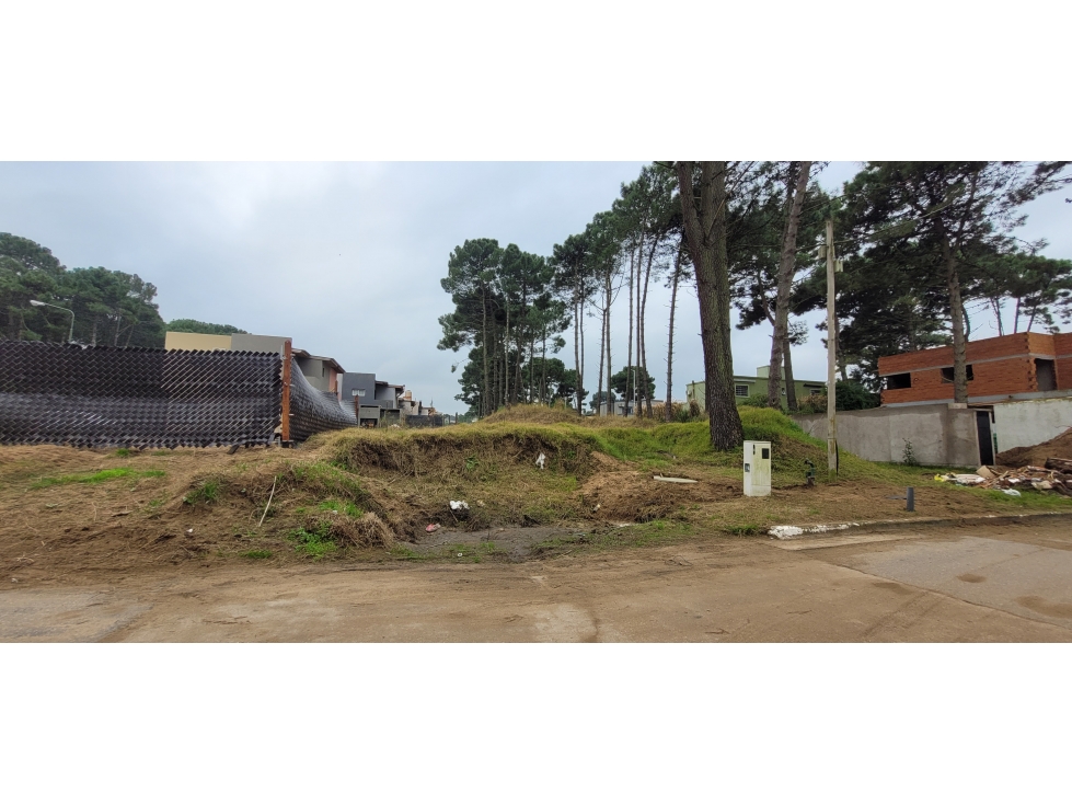 Vendo lote en Pinamar - Tomo Vehiculo en parte de Pago