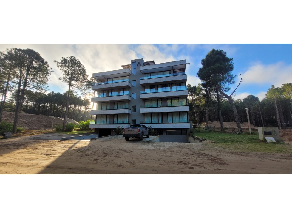 Temporada 2027!! 4 ambientes, moderno con terraza y cochera propia — foto 3