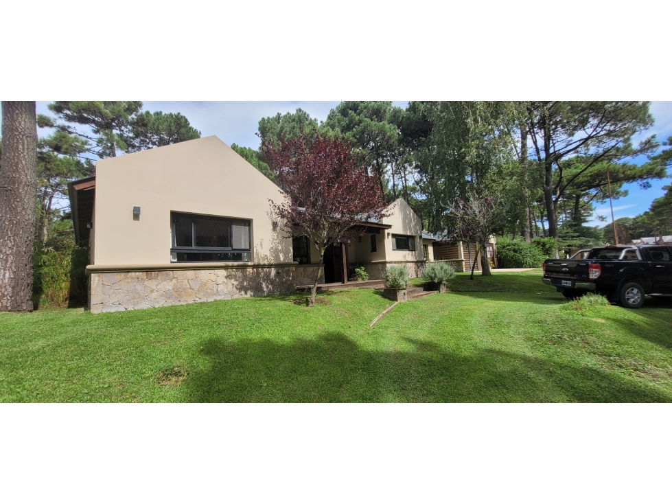 Casa a la Venta en Pinamar norte, Permuta o Financia — foto 3