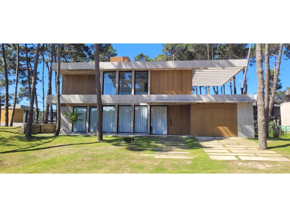Casa Pinamar Temporada 2026/27 , Con Pileta, Barrio Privado