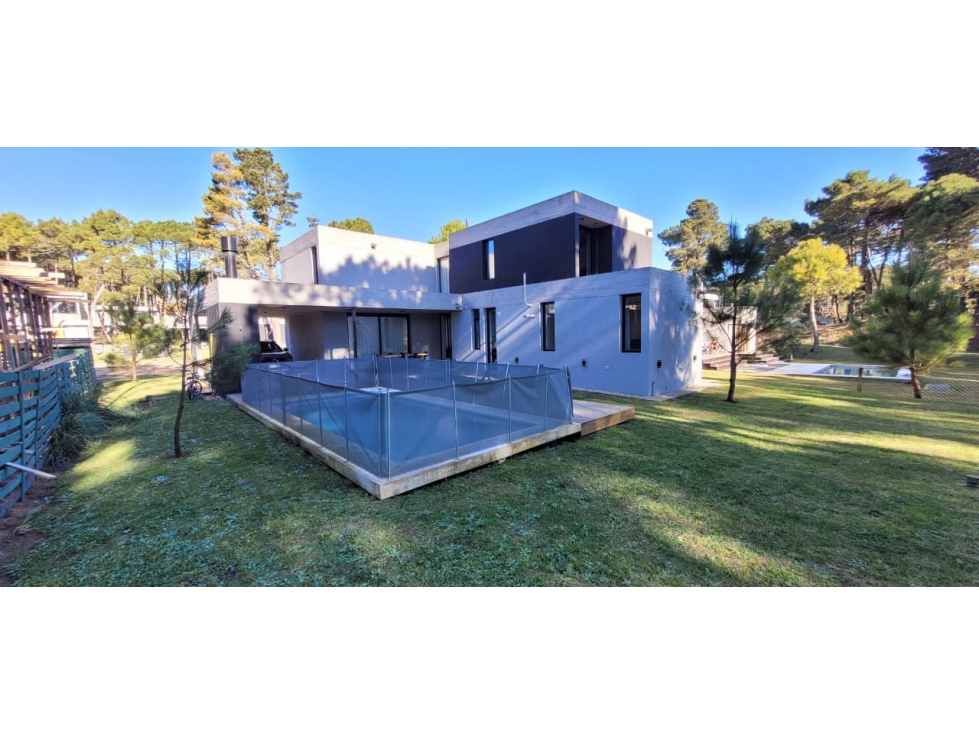 VENTA Y ALQUILER TEMPORADA 2027 CASA EN BARRIO PIONEROS — foto 6