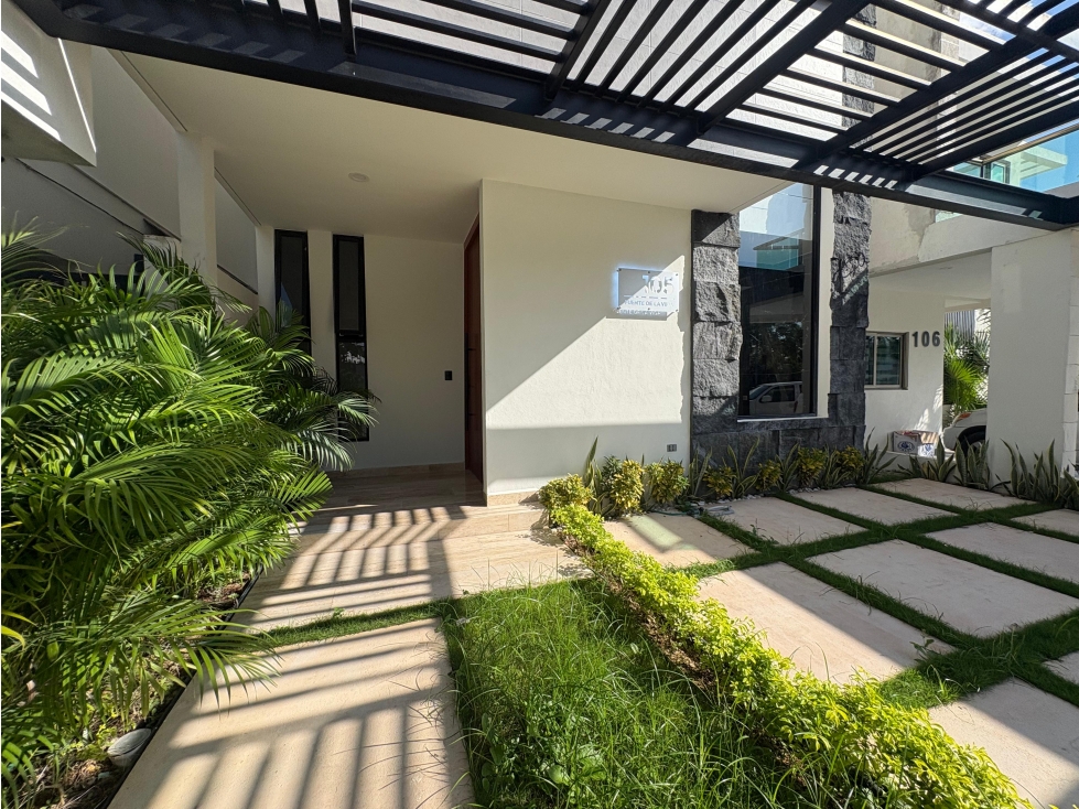 RESIDENCIAL AQUA VENTA DE CASA AMPLIA Y MODERNA — foto 2