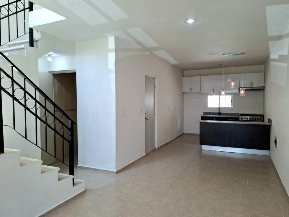SANTA FE 3 CASA REMODELADA EN VENTA PRIV ALCAZARES — foto 2