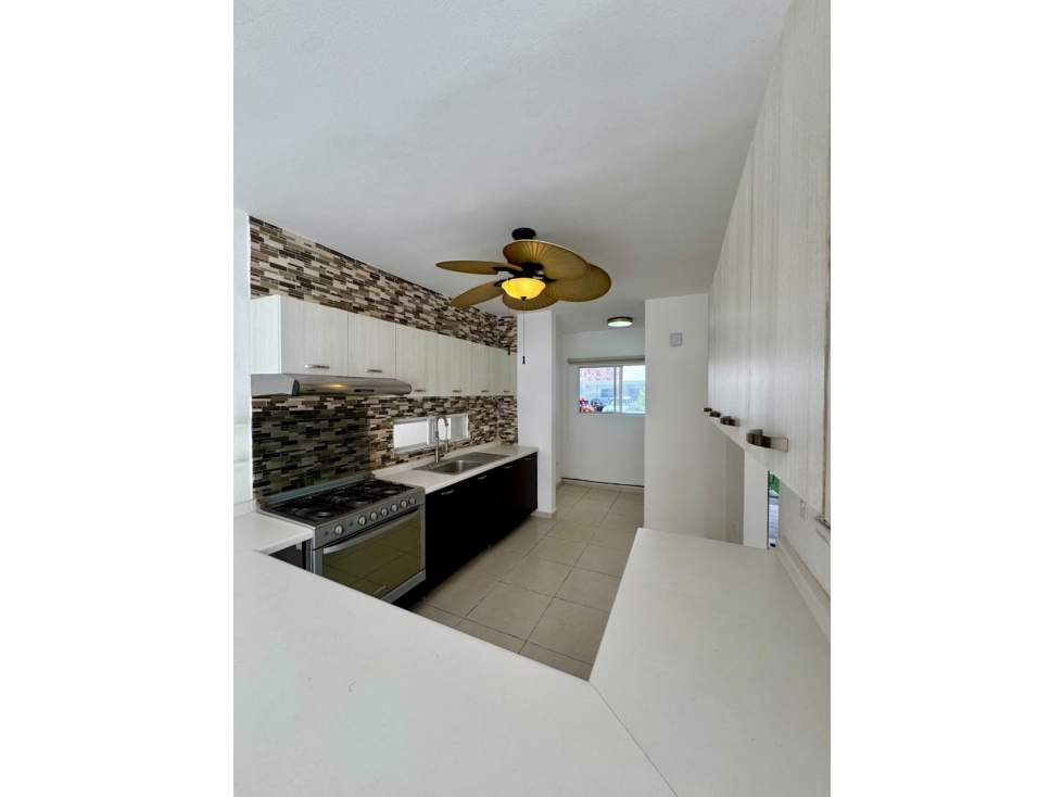 JARDINES DEL SUR 3 CASA EN VENTA — foto 2