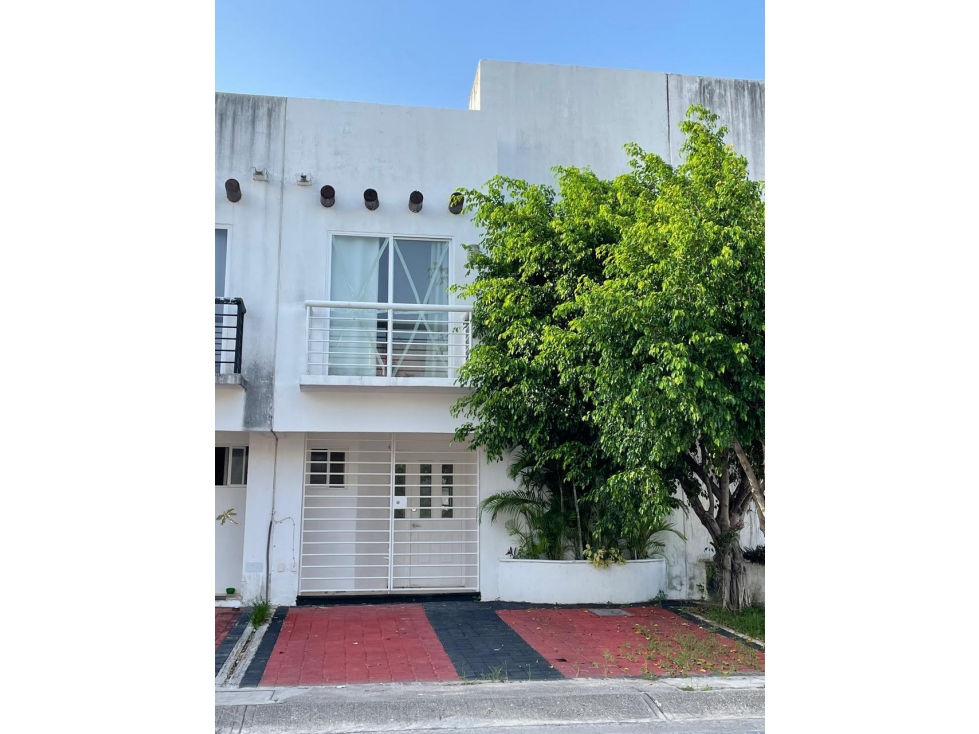 VILLA MARINO CASA SIN MUEBLES EN VENTA