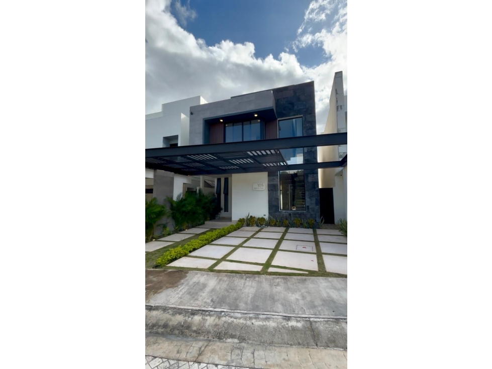 RESIDENCIAL AQUA VENTA DE CASA AMPLIA Y MODERNA