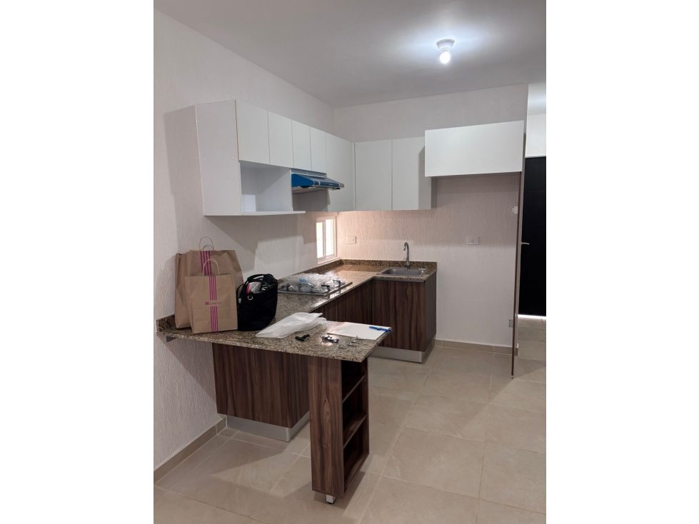 JARDINES DEL SUR VI SE RENTA DEPARTAMENTO SIN MUEBLES