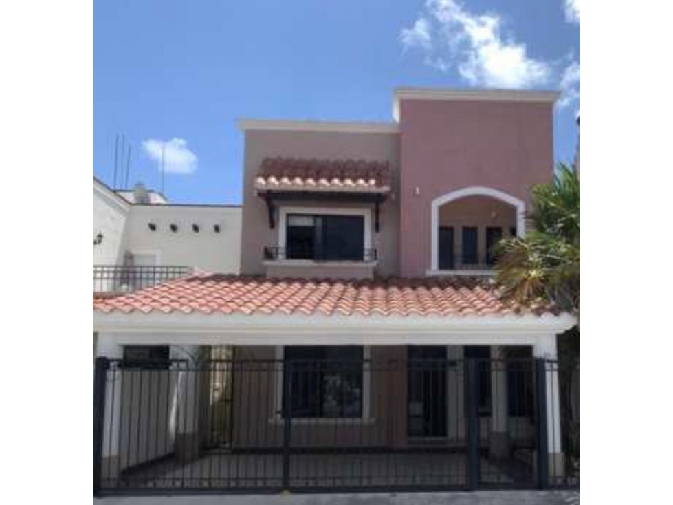 CENTRO DE CANCUN CASA EN RENTA SS BE