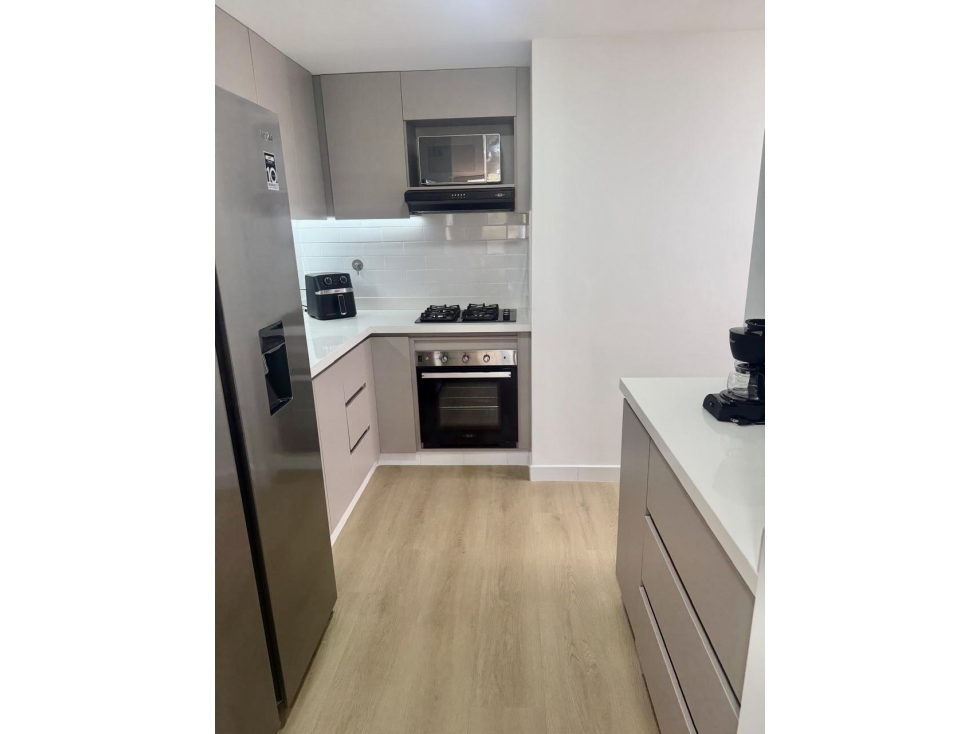 VENTA APARTAMENTO AMOBLADO EN PATIO BONITO — foto 2