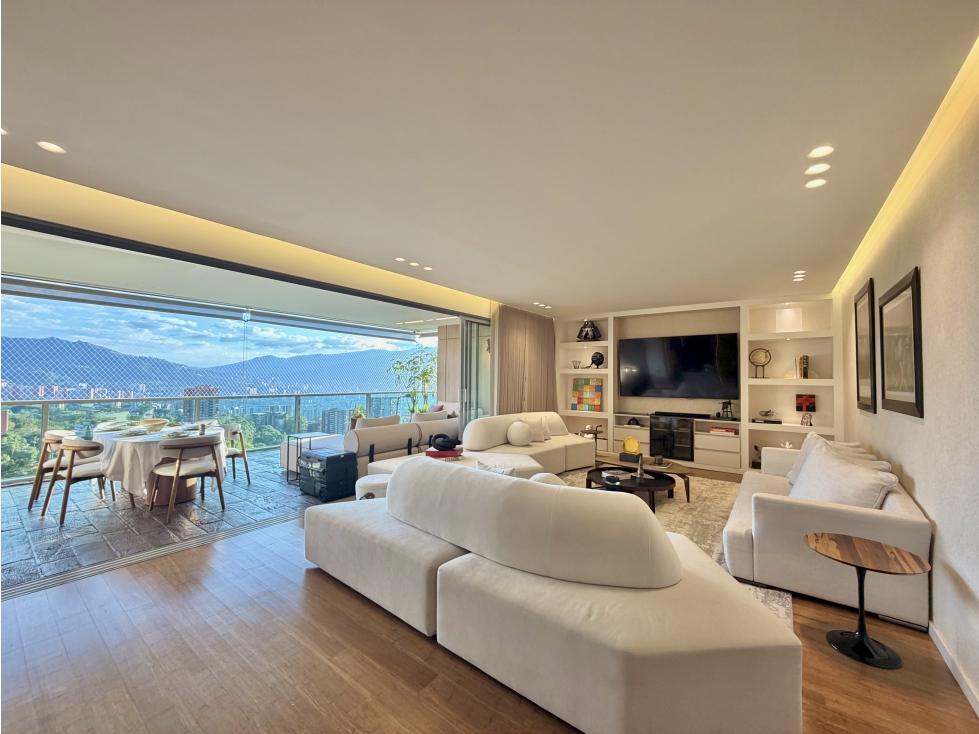 VENTA I EXCLUSIVO APARTAMENTO EN LOS BALSOS I PISO ALTO