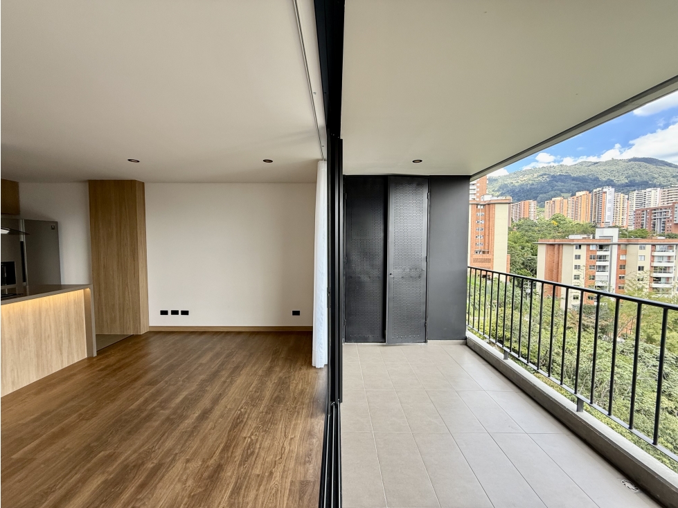 APARTAESTUDIO CON HERMOSA VISTA A LA CIUDAD!!!