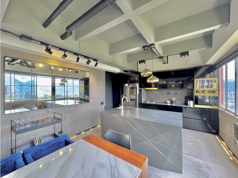 ARRIENDO AMOBLADO I ESPECTACULAR APARTAMENTO DUPLEX ALTOS DEL POBLADO — foto 2