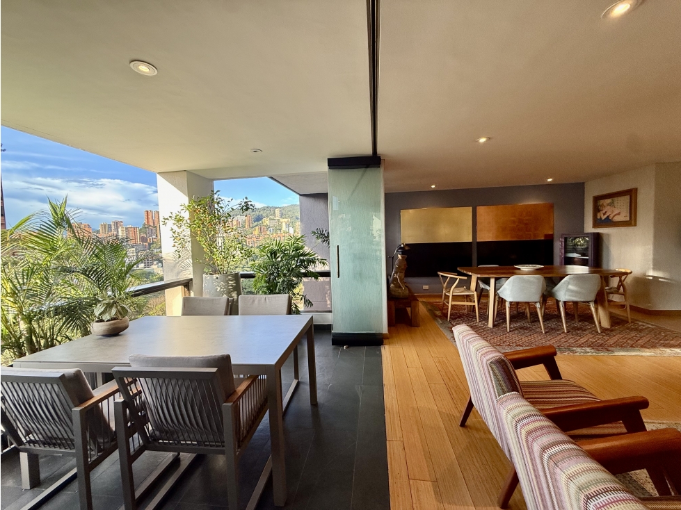 HERMOSO APARTAMENTO REMODELADO A 5 MIN DE PROVENZA!