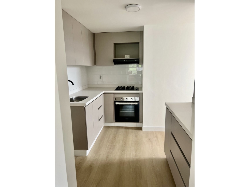 VENTA APARTAMENTO AMOBLADO EN PATIO BONITO — foto 5