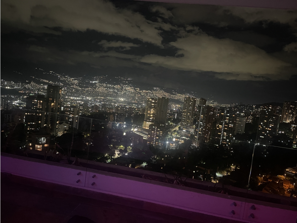 Apto Poblado San lucas con espectacular vista a la ciudad — foto 5