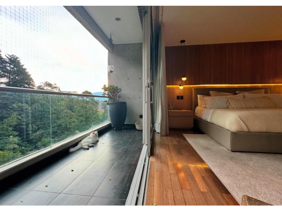 APARTAMENTO CON VISTA VERDE EN POBLADO PARTE ALTA!