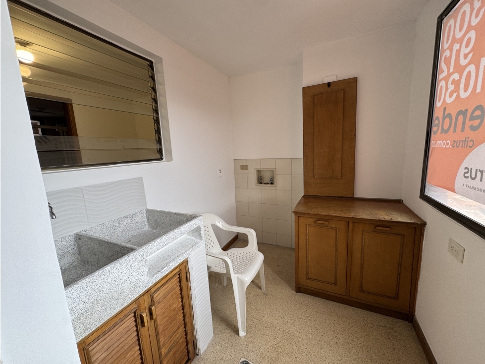 Vendo Apto piso alto Laureles unidad completa — foto 6