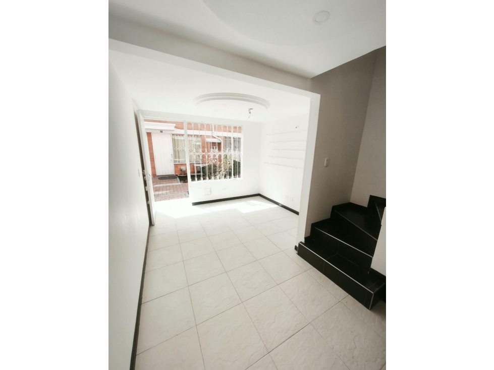 SE VENDE CASA AGRUPACIÓN RESIDENCIAL CEREZOS DE NUEVA CASTILLA — foto 6