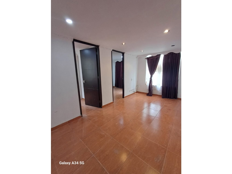 SE VENDE APARTAMENTO PORTAL DE MOLINOS 1 — foto 3