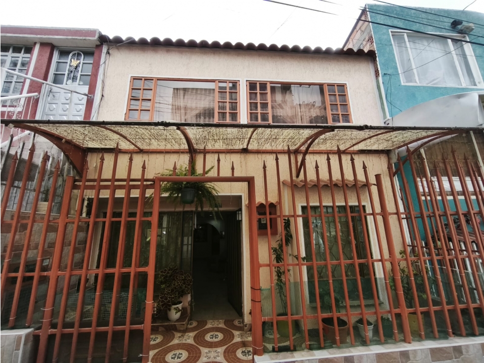 SE VENDE CASA UBICADA EN PROVIDENCIA ALTA