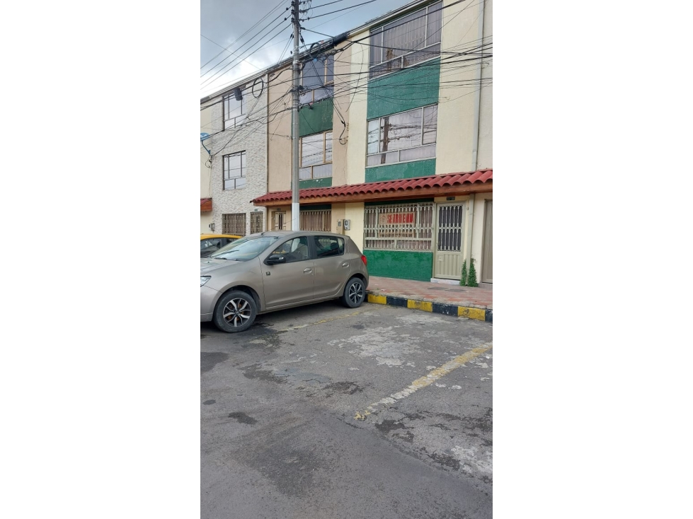 SE VENDE CASA BARRIO VILLAS DE GRANADA