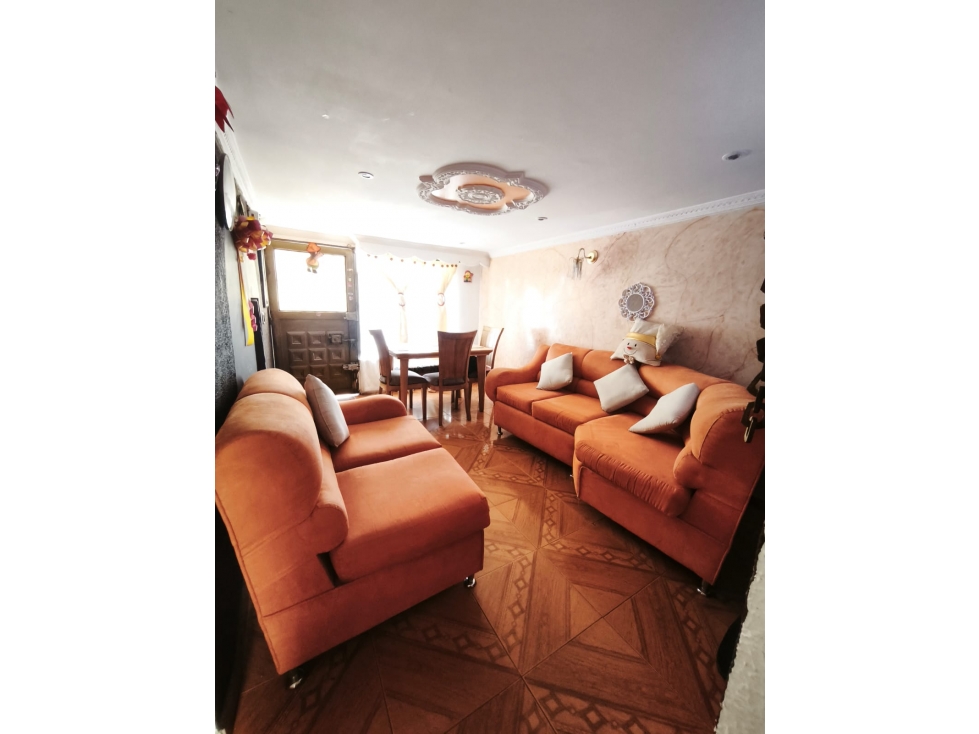SE VENDE CASA AMPLIA UBICADA EN ZARAZOTA — foto 3