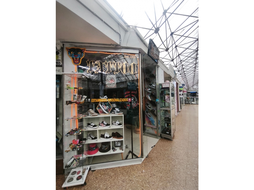 SE VENDE LOCAL COMERCIAL UBICADO EN EL CENTRO COMERCIAL CARACAS — foto 4