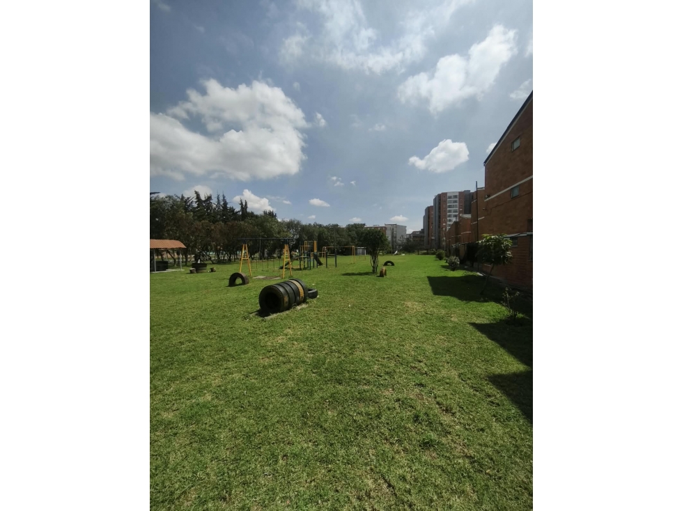 SE VENDE CASA AGRUPACIÓN RESIDENCIAL CEREZOS DE NUEVA CASTILLA — foto 2