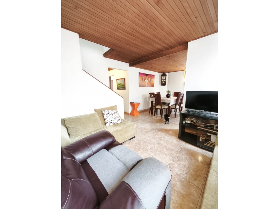 SE ARRIENDA CASA UBICADA EN AGRUPACIÓN DE VIVIENDA EL REDIL — foto 6