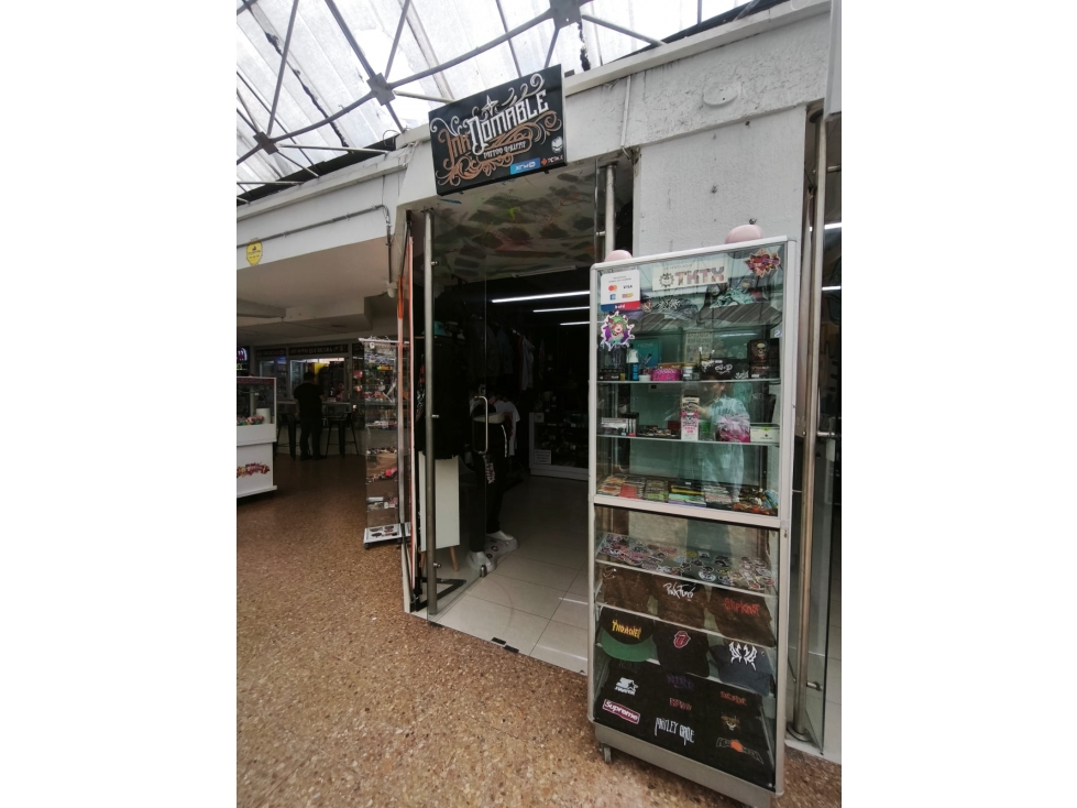 SE VENDE LOCAL COMERCIAL UBICADO EN EL CENTRO COMERCIAL CARACAS — foto 5
