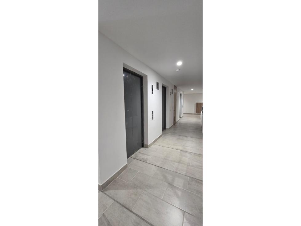 SE VENDE APARTAESTUDIO EN EL CONJUNTO RESIDENCIAL ICONIK 68 — foto 3
