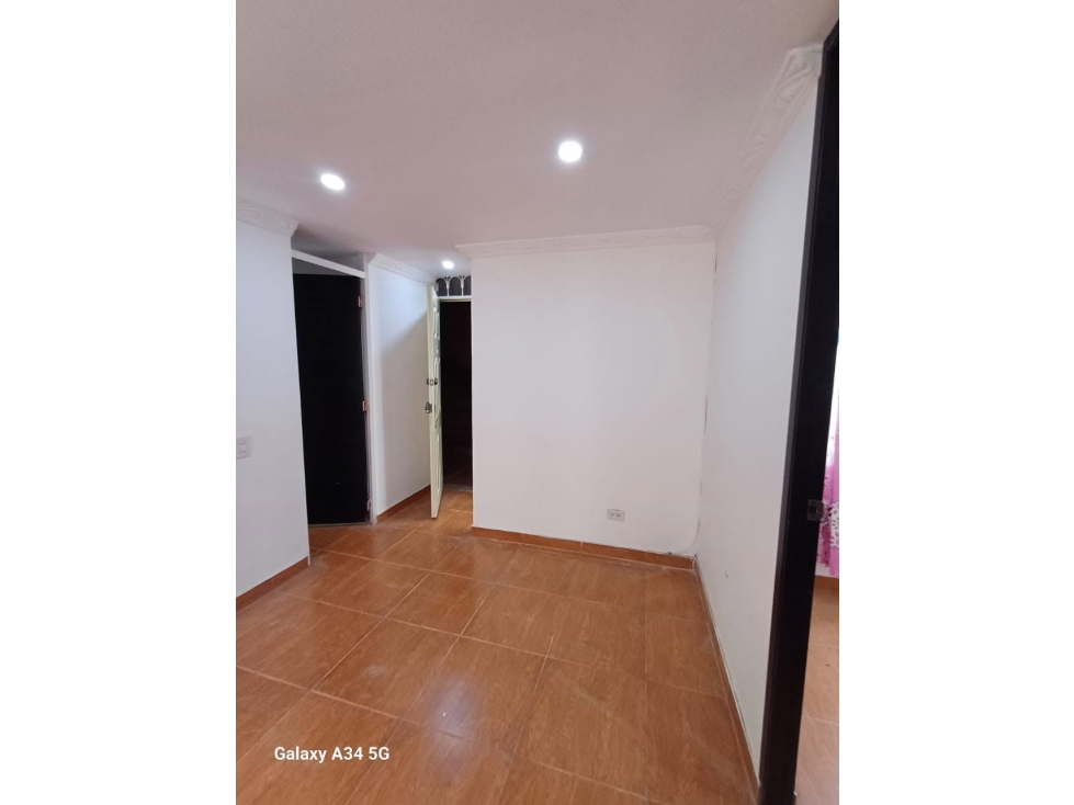 SE VENDE APARTAMENTO PORTAL DE MOLINOS 1 — foto 6
