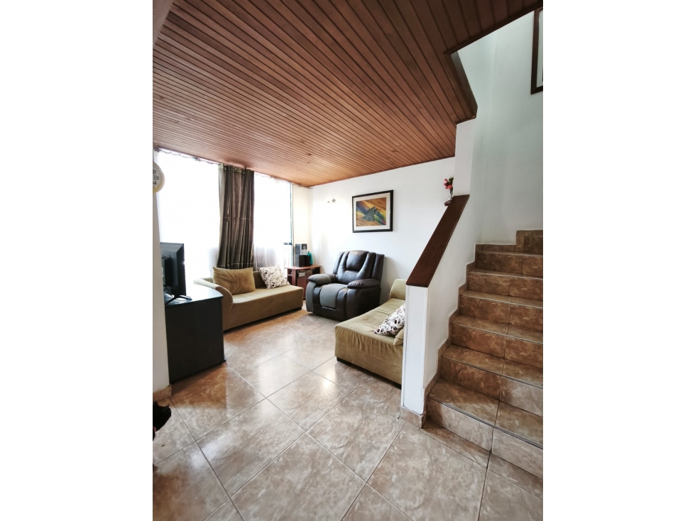 SE VENDE CASA EN AGRUPACIÓN VIVIENDA EL REDIL — foto 5