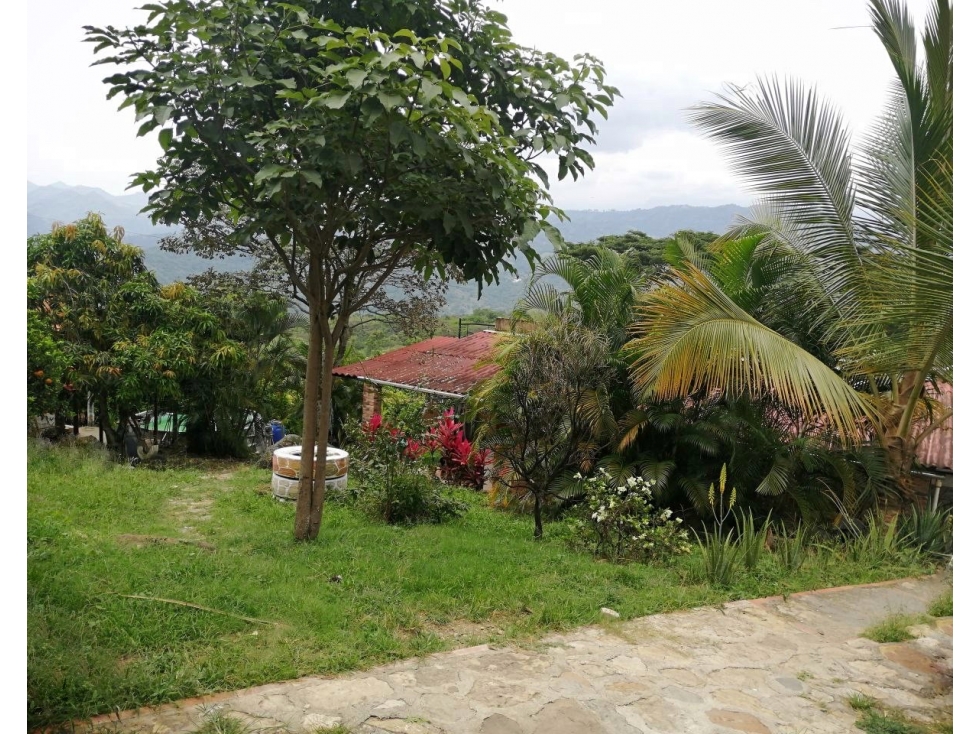 VENTA FINCA EN LA MESA LOTE DE 2150 M2