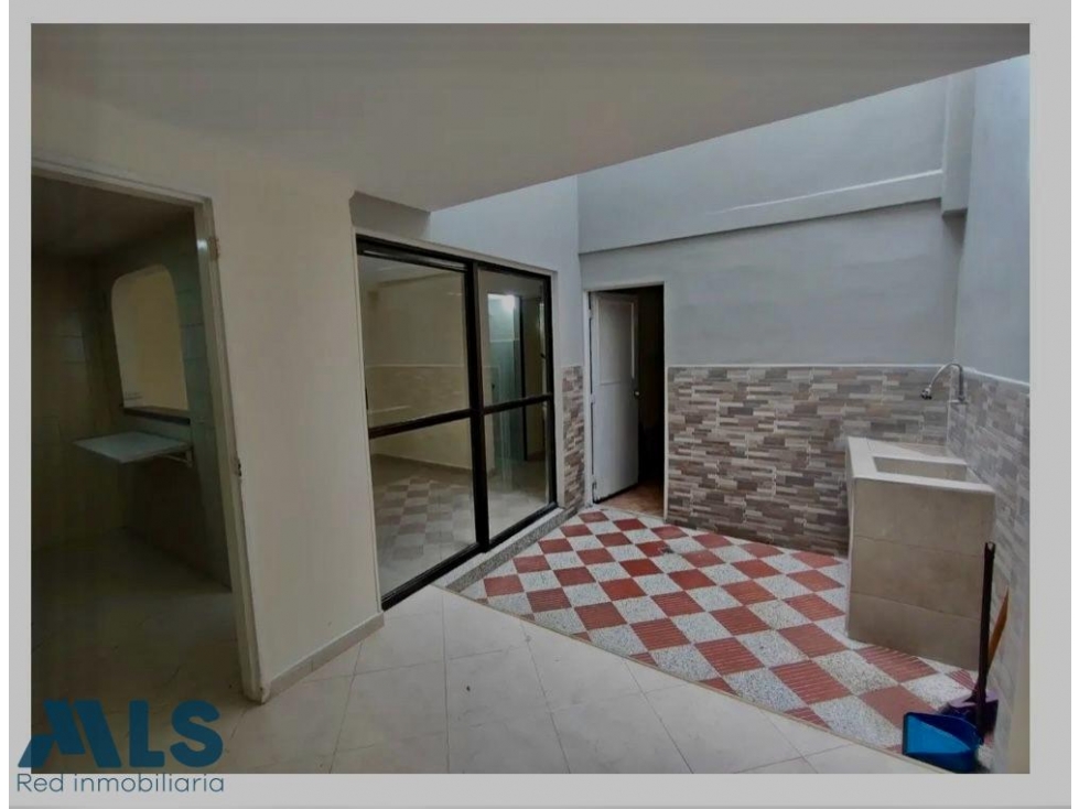 ITAGÜÍ l casa unifamiliar en San Pablo, cerca al Aeropuerto
