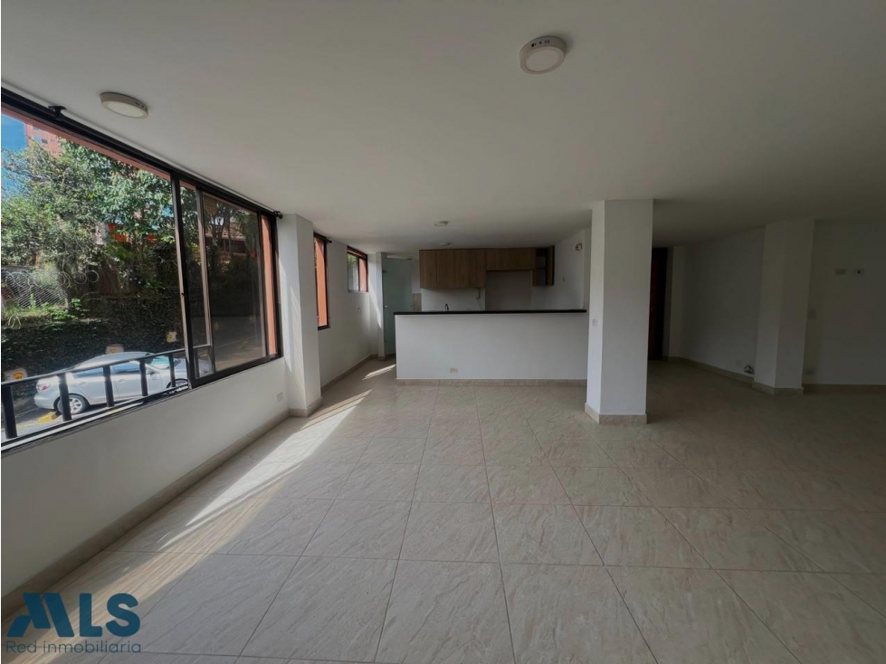 ENVIGADO | Apartamento con jardín en Esmeralda