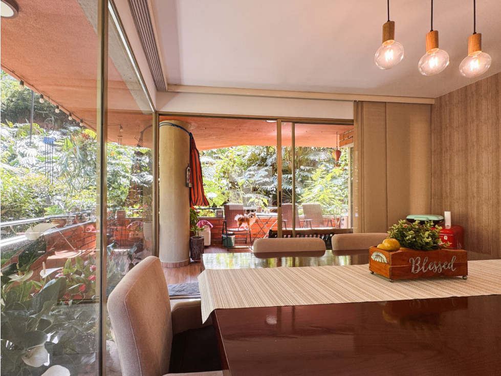 Apartamento en venta en El Poblado en la Milla de Oro de 201 mts — foto 3