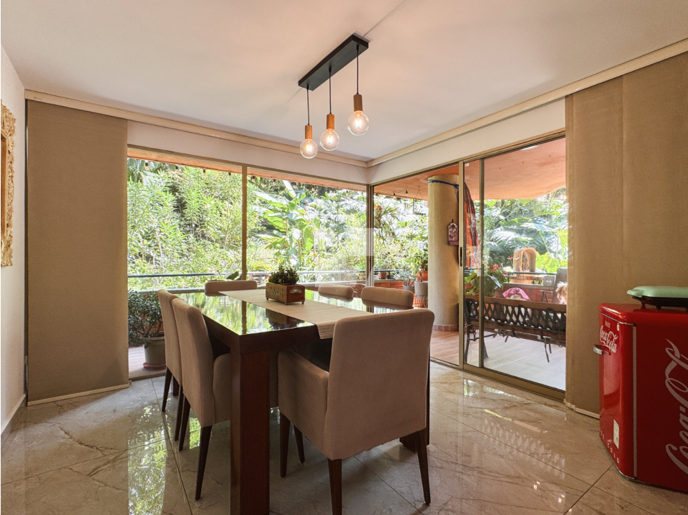 Apartamento en venta en El Poblado en la Milla de Oro de 201 mts — foto 5